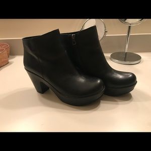 Kork Ease Black Plate Form Booties